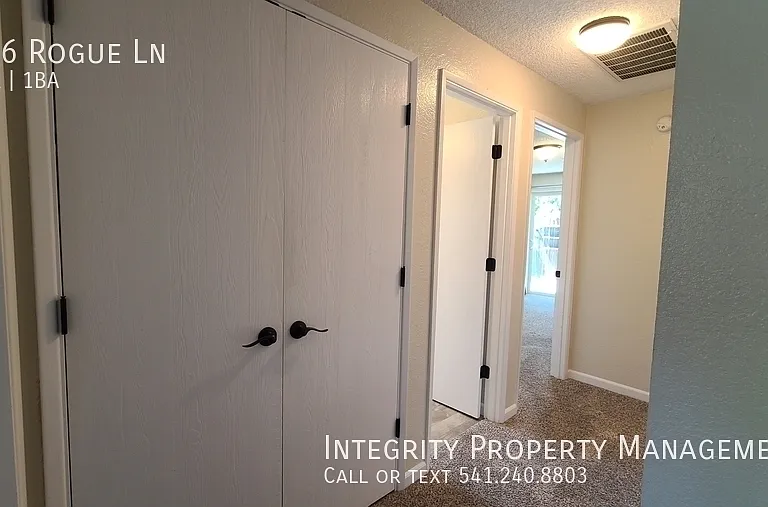 106 Rogue Ln — Photo 12