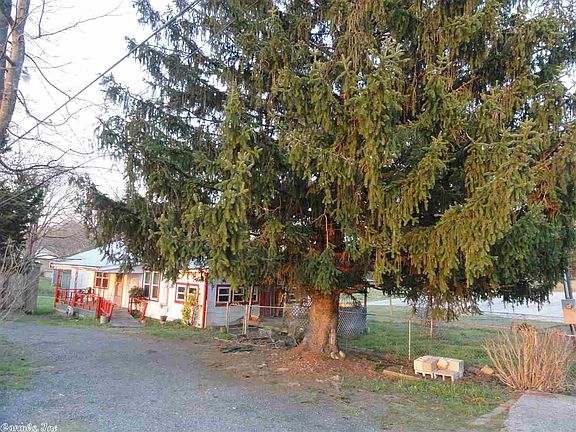4th image of 204 Glade St