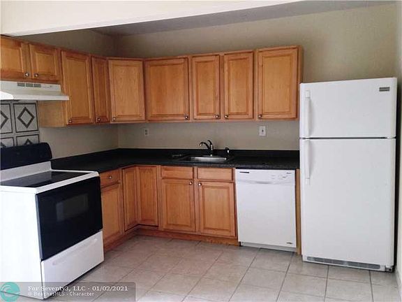 4th image of 7808 SW 7th Ct