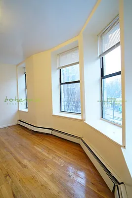 Rented by Bohemia Realty Group | media 18