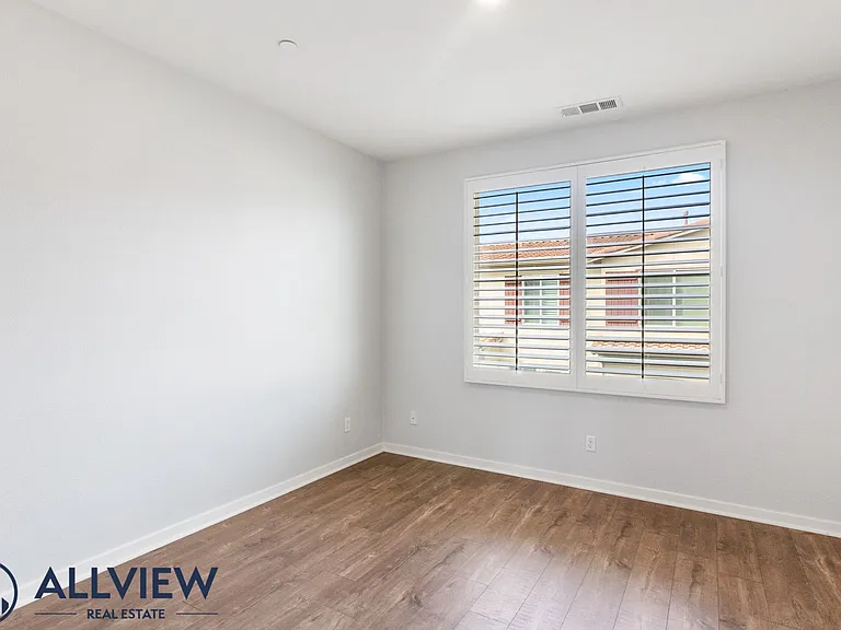 1531 E Lincoln Ave — Photo 24