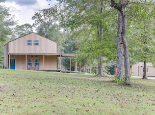 106 Sallie Rd, Wiggins, MS 39577