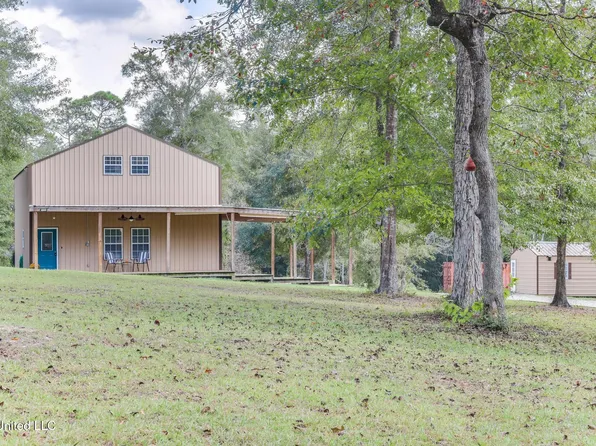 106 Sallie Rd, Wiggins, MS 39577