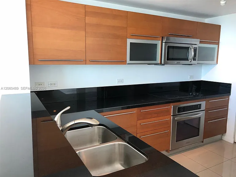 253 NE 2nd St #4207 — Photo 4