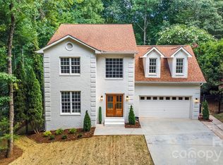 9438 Valley Rd, Charlotte, NC 28270