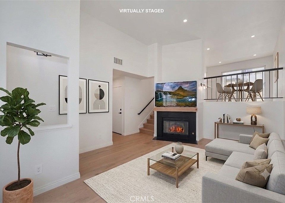 1st image of 5455 Sylmar Ave APT 2103