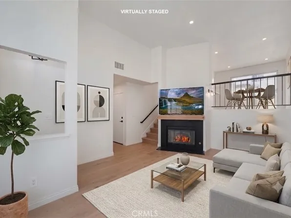 5455 Sylmar Ave APT 2103, Van Nuys, CA 91401
