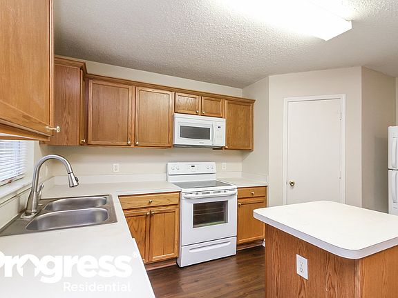 5th image of 821 Monette Dr