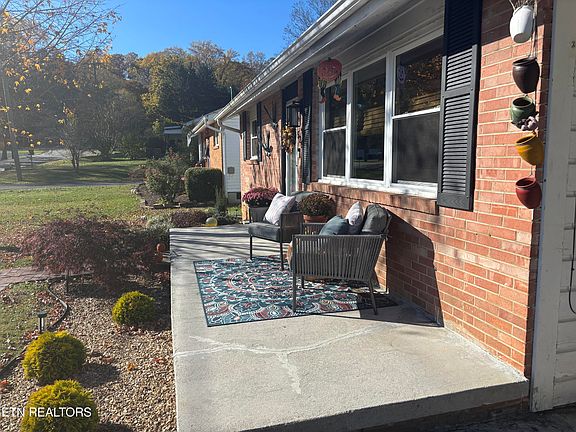 2nd image of 525 Tipton Ave
