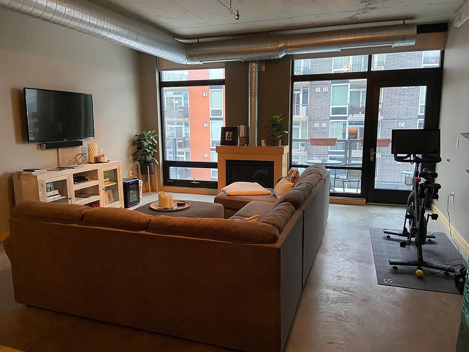 1st image of 720 4th St N #407
