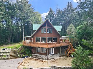 4 Doug Johnson Ln, Port Orford, OR 97465