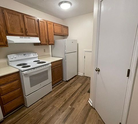 5th image of 803 Parkway Vista Dr