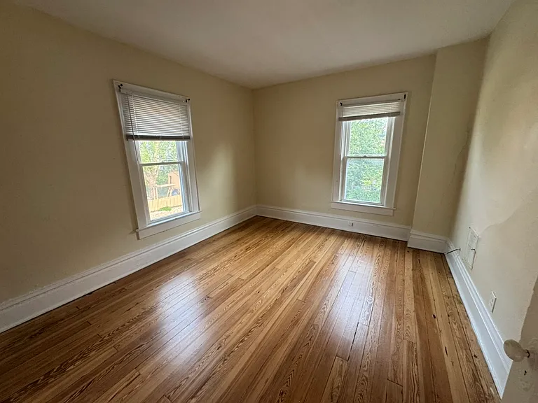113 E Oakland Ave — Photo 13