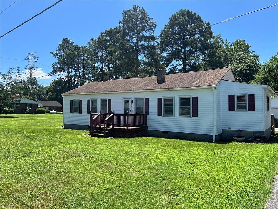 1st image of 817 Moore Farm Ln