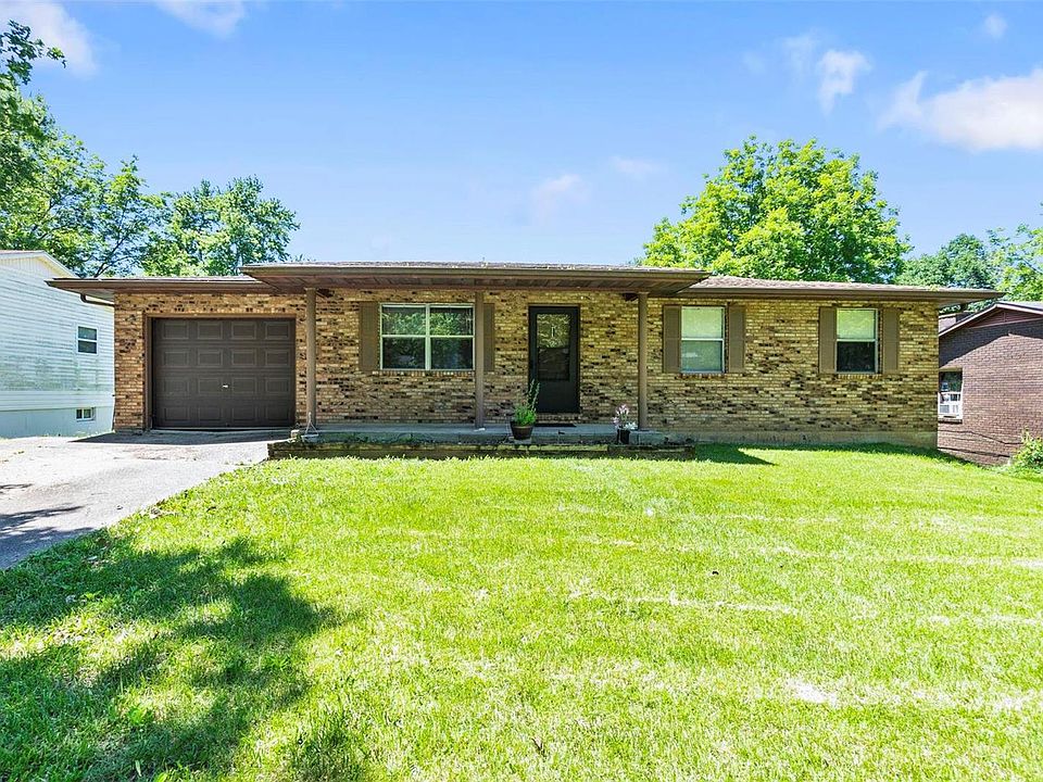 1st image of 211 Oaklane Dr
