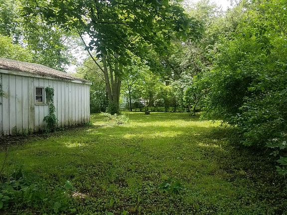 5th image of 678 Cayuga Ave