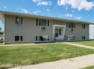 2017 5th St NW APT 3, Minot, ND 58703