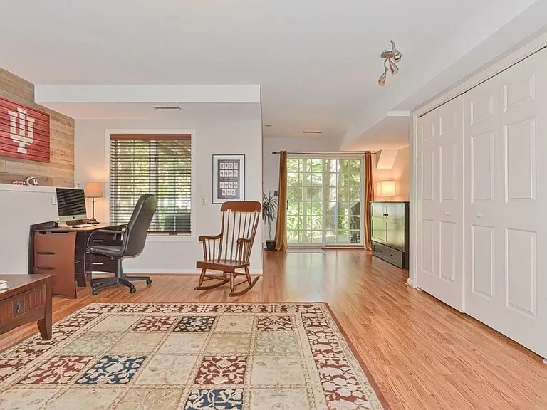 601 Browning Ln — Photo 32
