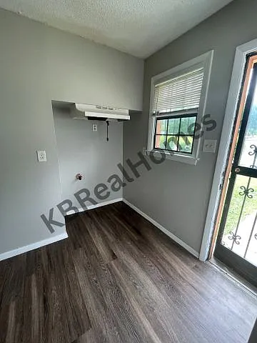 McKellar E 6 - 1 — Photo 2