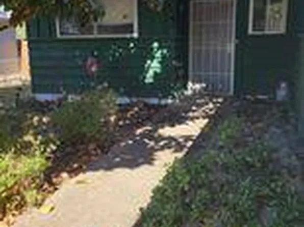 506 S Royal Ave, Eagle Pt, OR 97524