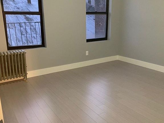 3rd image of 558 W 181st St APT H