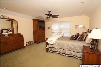 4th image of 1422 Holmes Ave