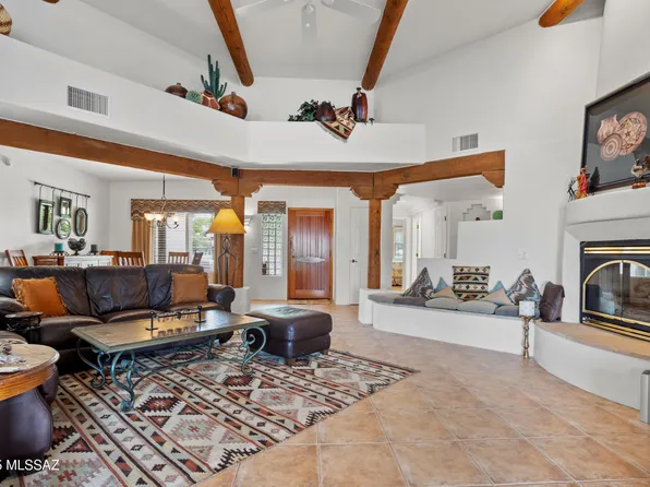 890 W Paseo Del Cilantro, Green Valley, AZ 85614