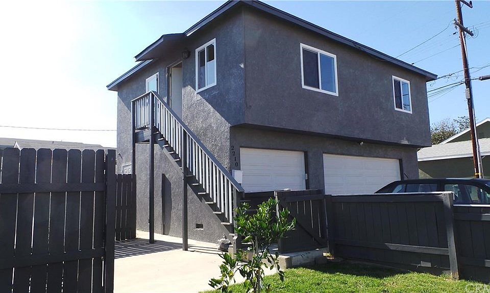 1st image of 2210 Sierra St