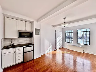 5 Tudor City Place, #1026