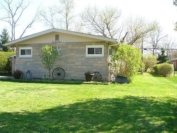 2nd image of 497 Magie Ave