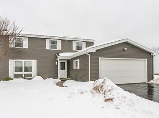 11 Columbine Cir, Fairport, NY 14450