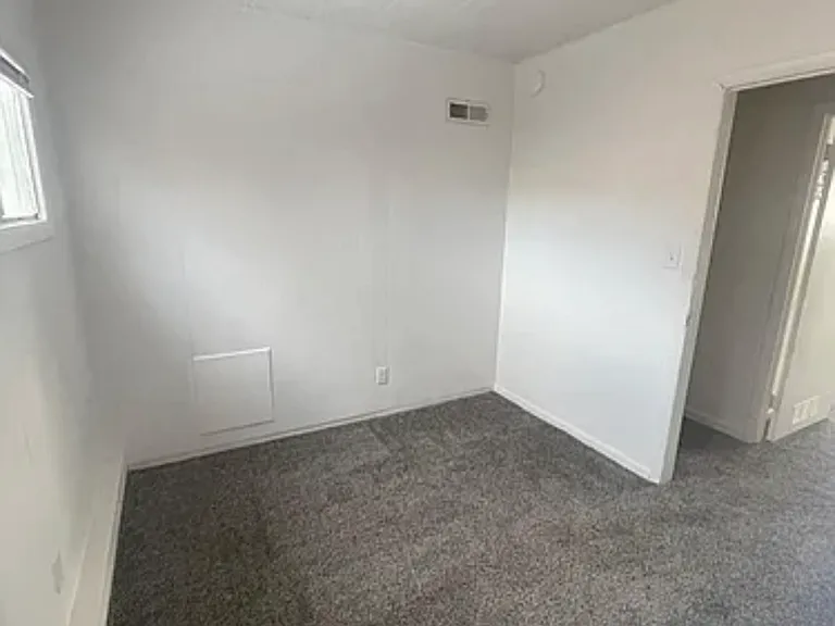 503 Shield St — Photo 10