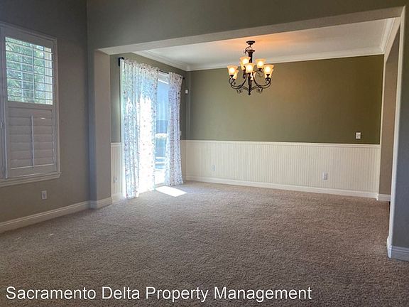 3rd image of 205 Kirkland Ct