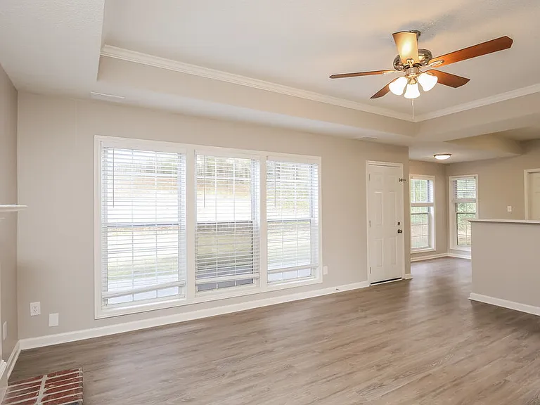 802 Pinder Point Ct — Photo 6