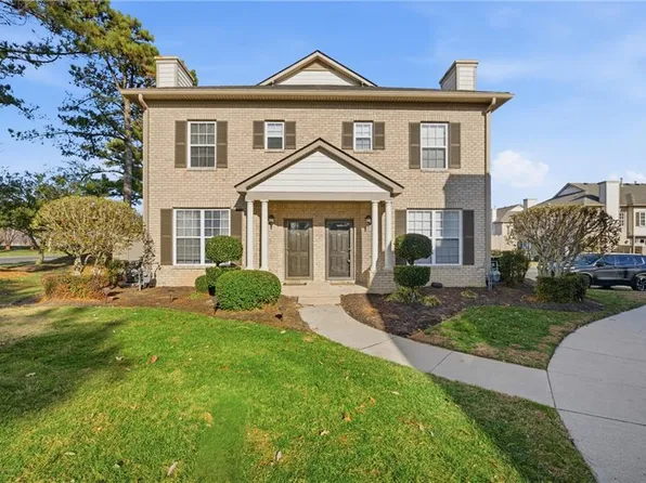 2377 Wessington Dr, Virginia Beach, VA 23454