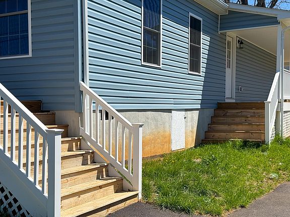 2nd image of 515 Grubert Ave #A