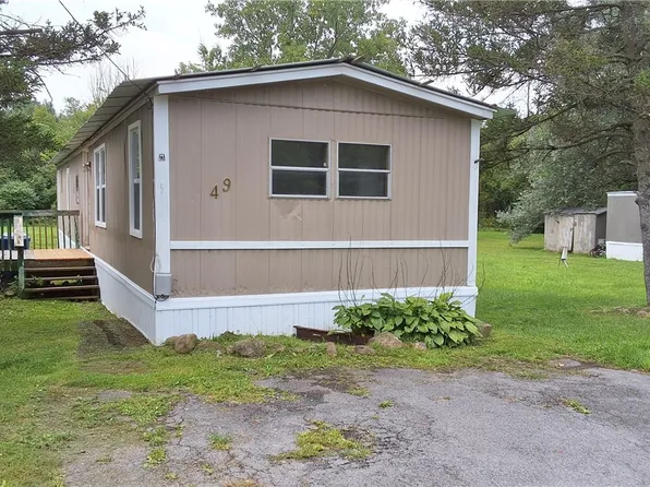 49 Henderson Ln, Weedsport, NY 13166