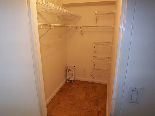 Rented by Yoram Adin, LREB | media 8