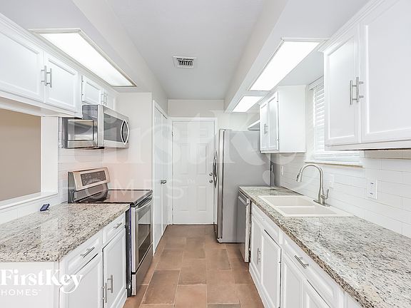 4th image of 10819 Sagewind Dr