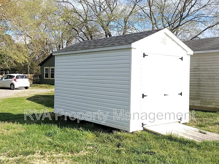 6105 Varina Point Ln — Photo 2