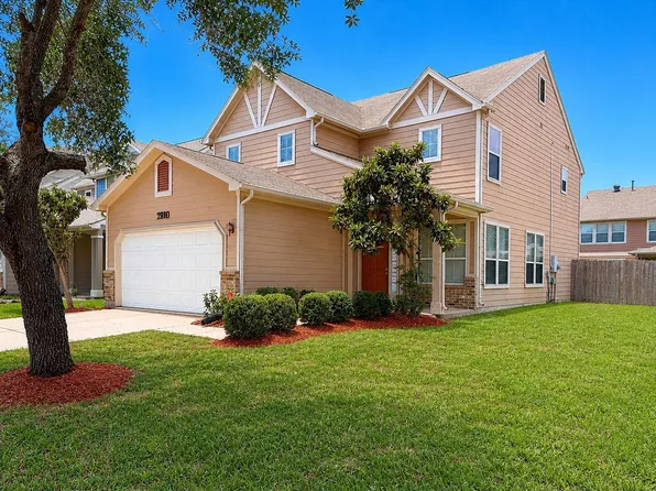 2910 Feather Green Trl, Fresno, TX 77545