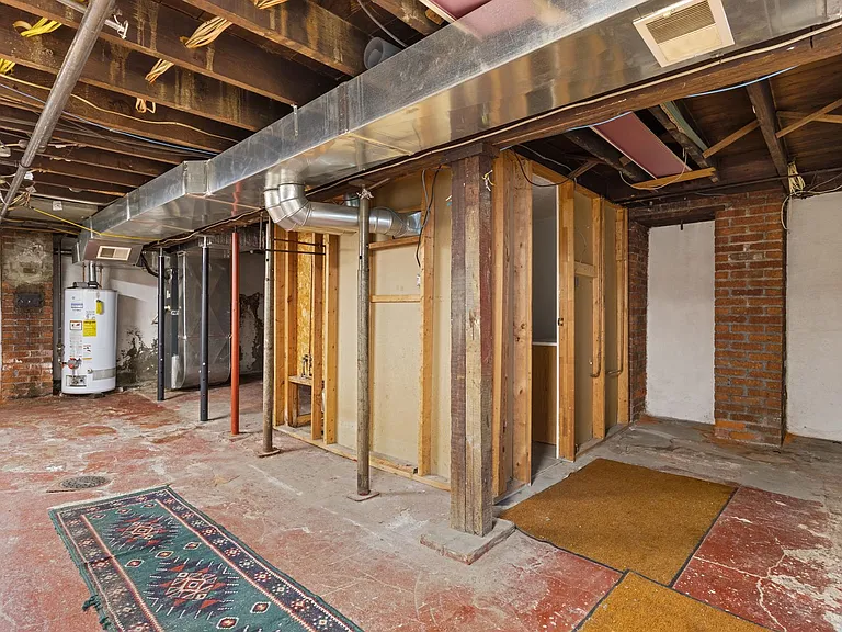 542 2nd St — Photo 25