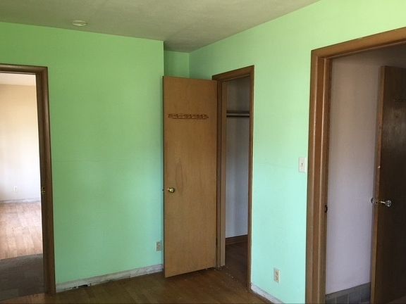 5th image of 1221 Kenmore Ave
