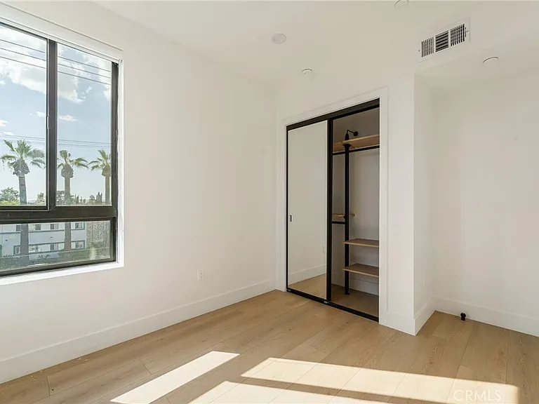 7510 Sepulveda Blvd #304 — Photo 24