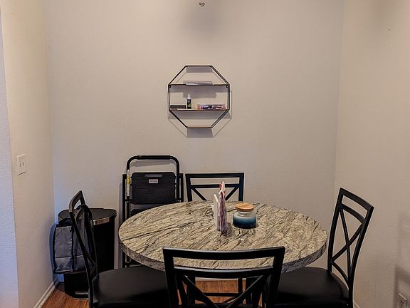3rd image of 24119 Del Monte Dr