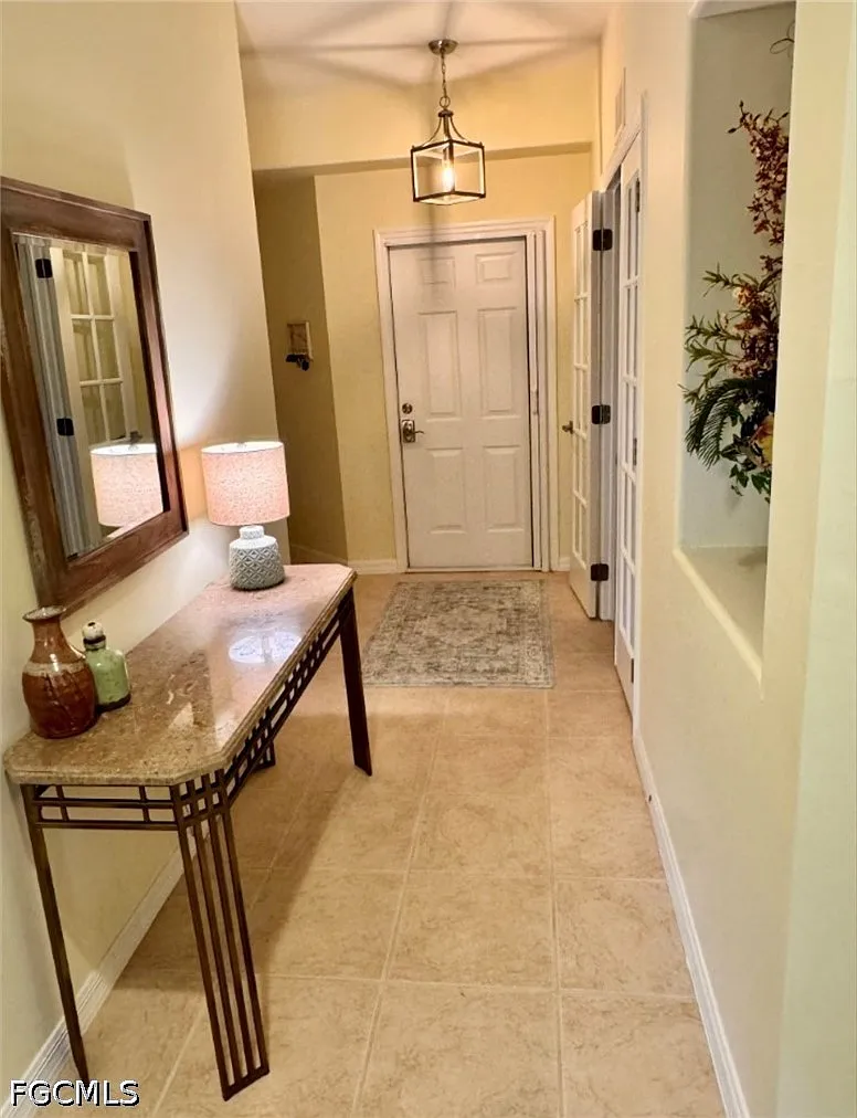 2 bed, 2.0 bath, 1379 sqft, $5,400 — Photo 3