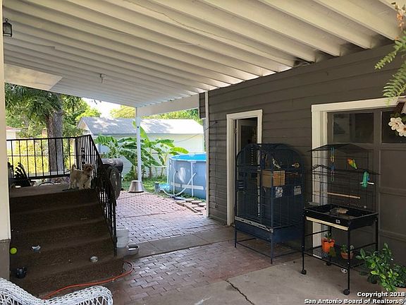 3rd image of 711 W Norwood Ct