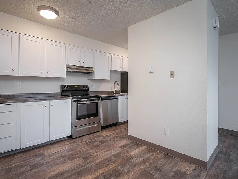 Gateway Terrace — Photo 12