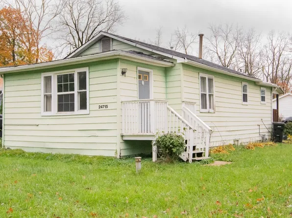 24715 W Rollins Rd, Round Lake, IL 60073