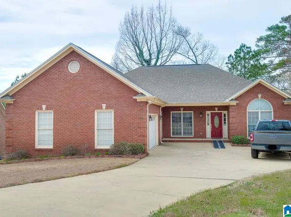 5630 Cahaba Glen Cir, Irondale, AL 35210